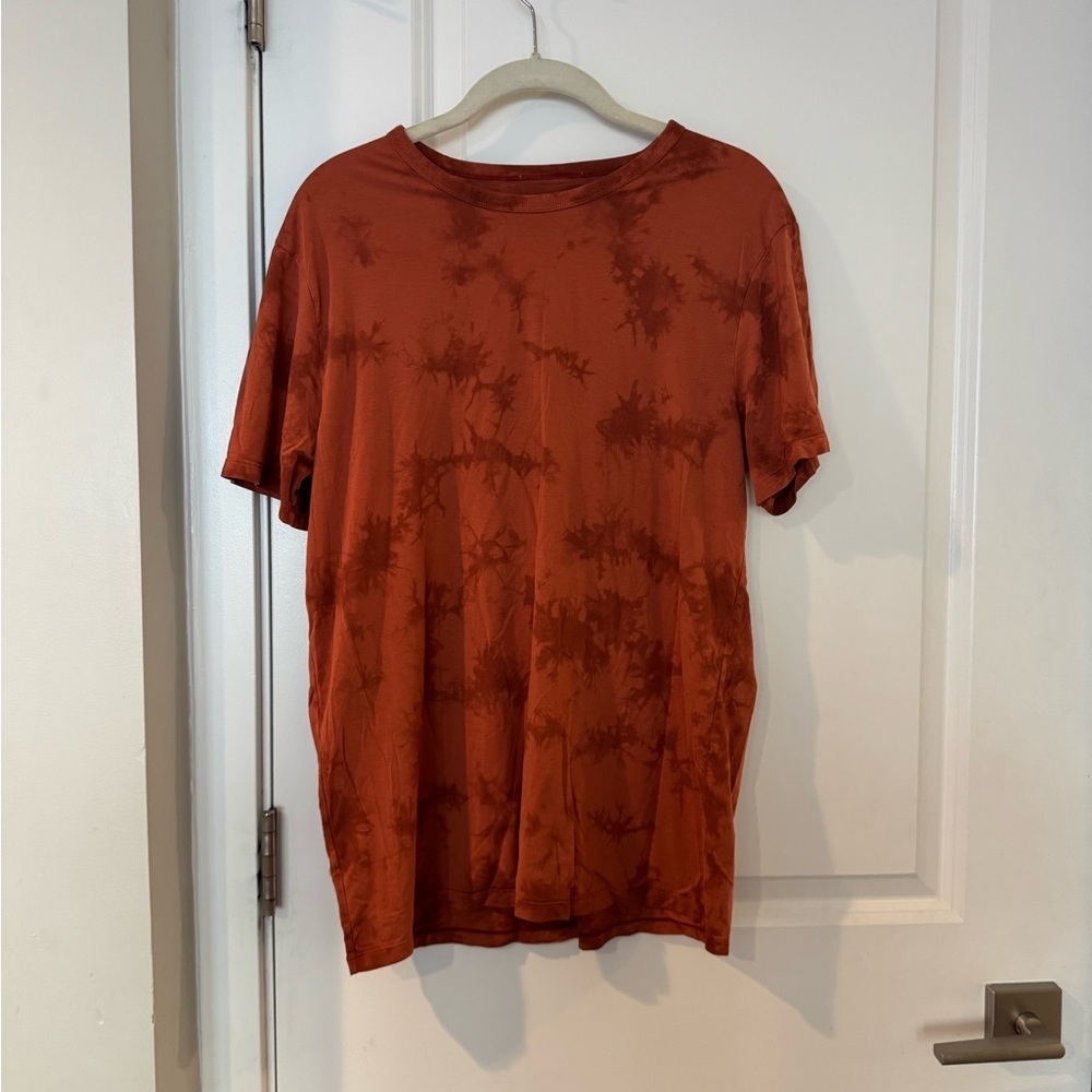 Lululemon Fundamental Tee Shirt Men Tide Shibori Aztec Brick - medium